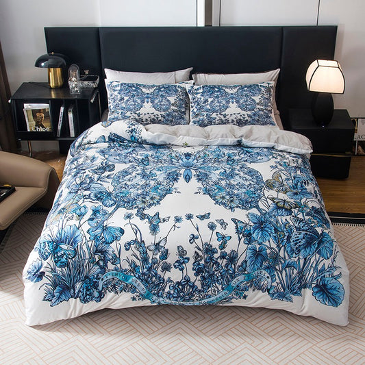 Four piece bedding set with double-sided velvet